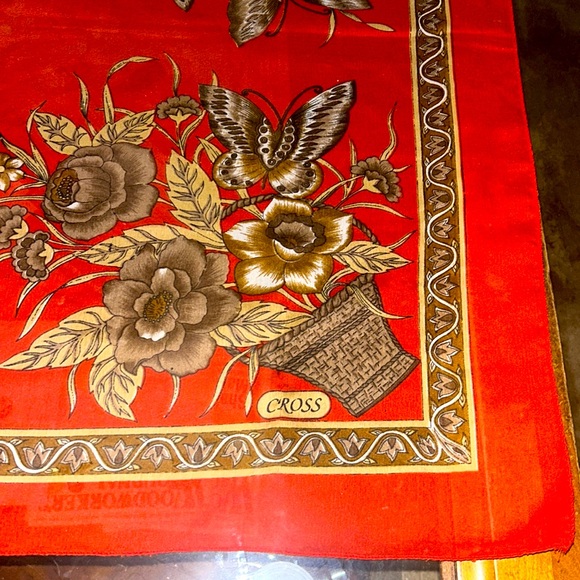 VINTAGE satin scarf / throw / wrap flowers and butterflies - Picture 2 of 4